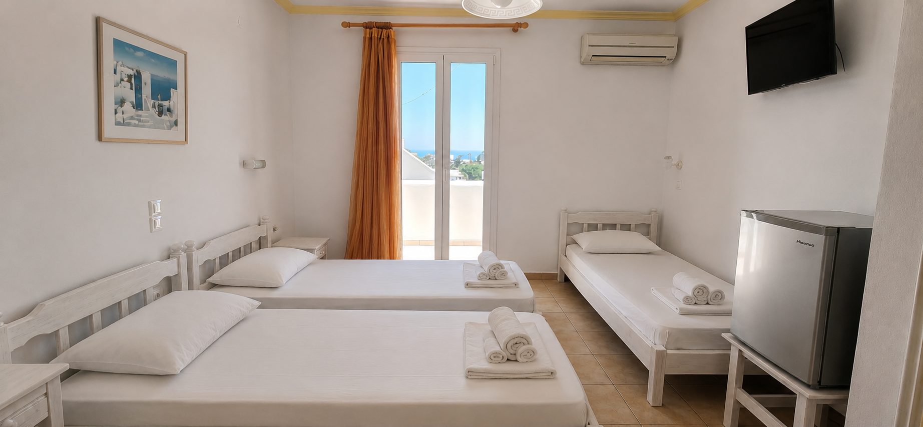 Triple room